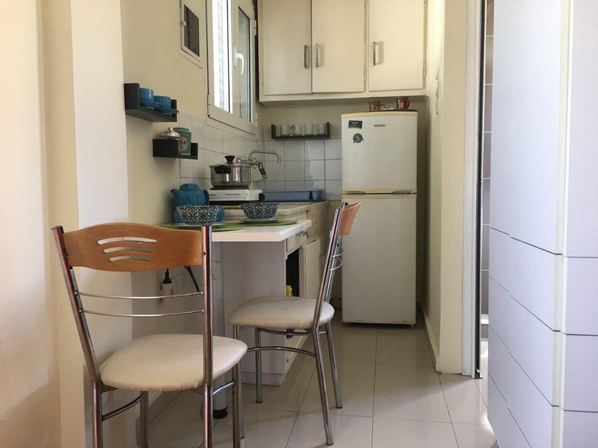 Appartement For Harbor Travelers à Le Pirée Extérieur photo